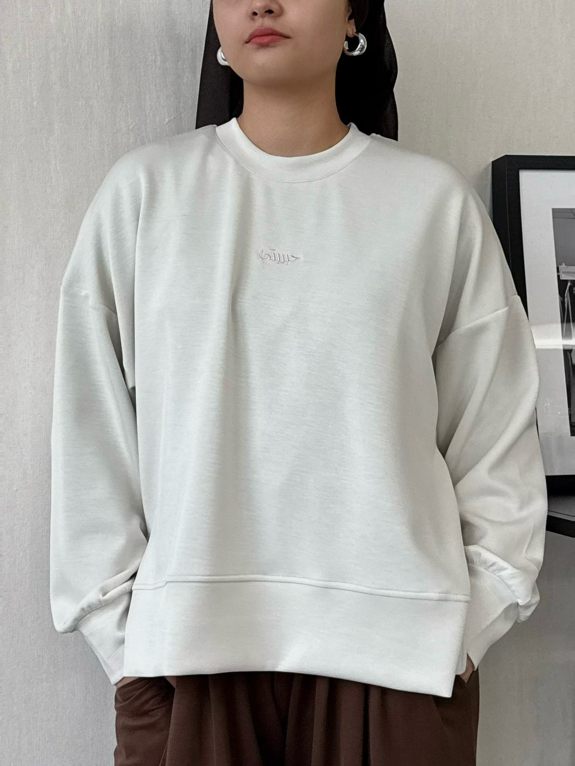 Modal Habibti Sweater in Silver with Pink Embroidery