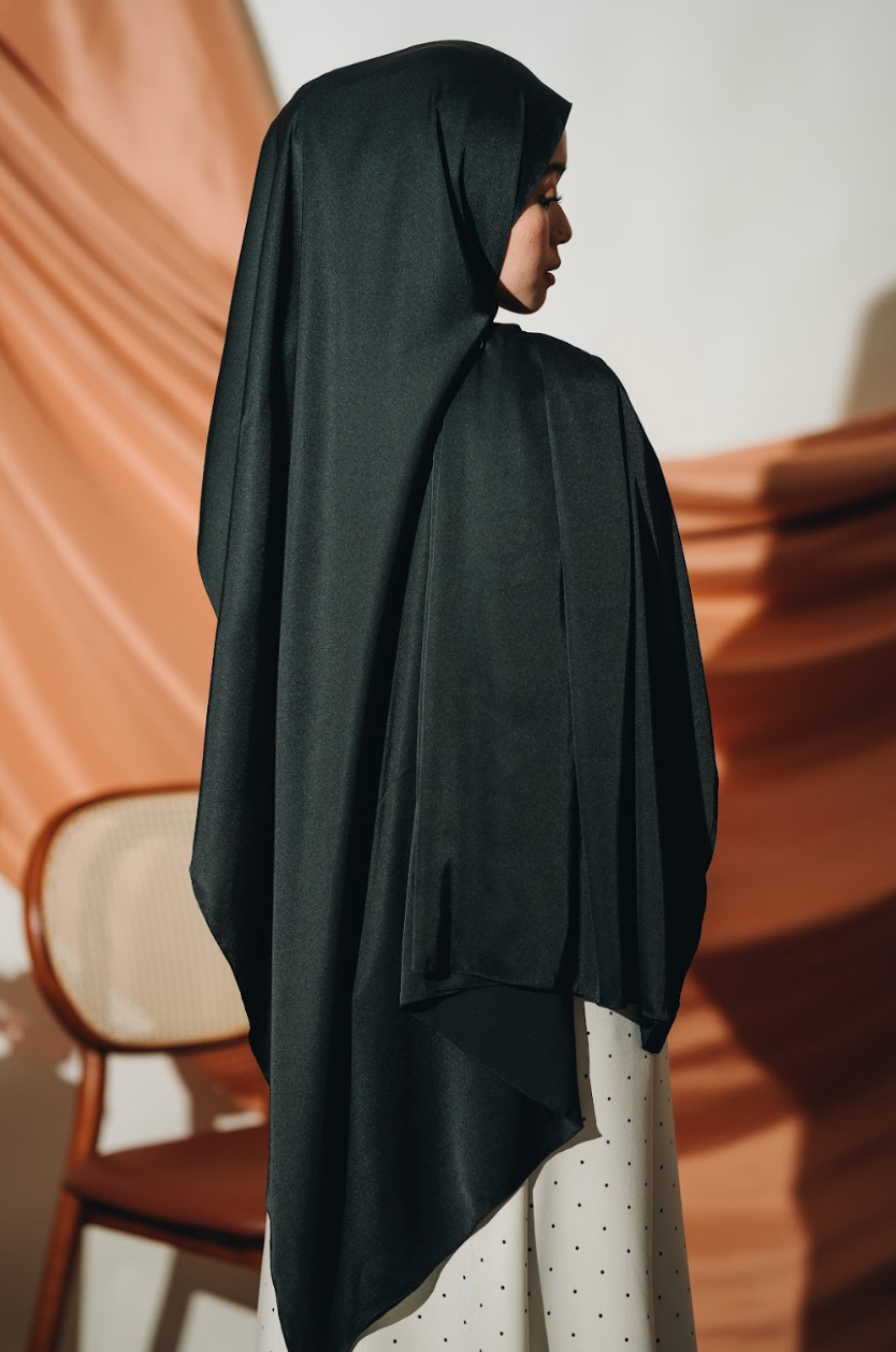 Noor Luxe Satin Shawl