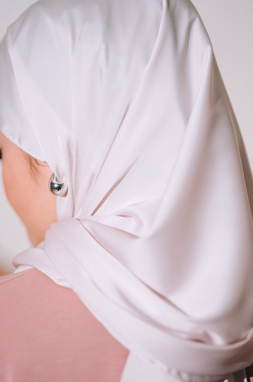Noor Luxe Satin Shawl