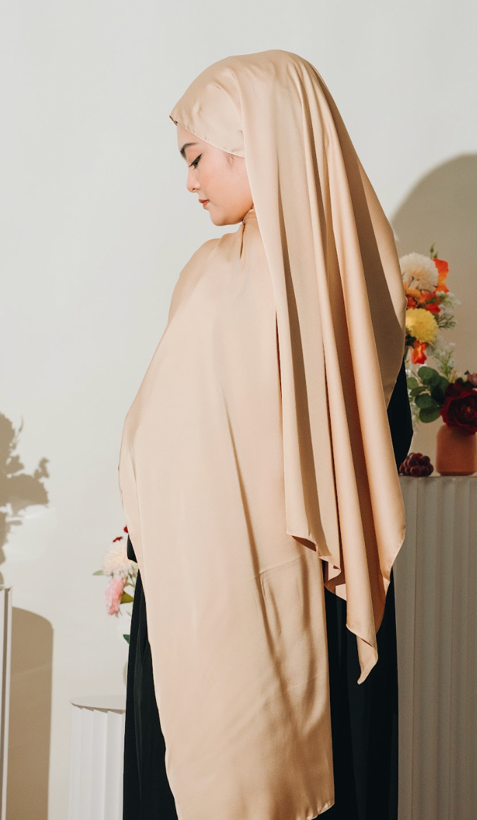 Noor Luxe Satin Shawl