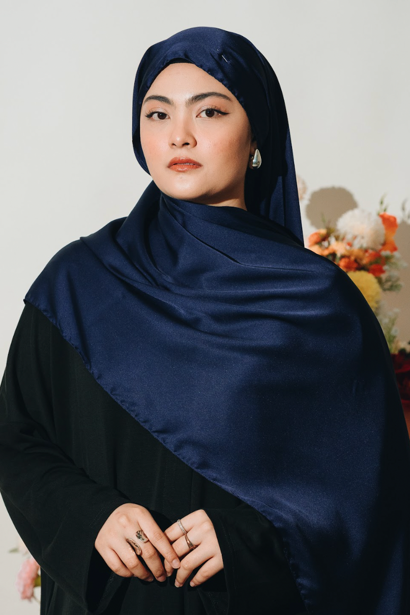Noor Luxe Satin Shawl