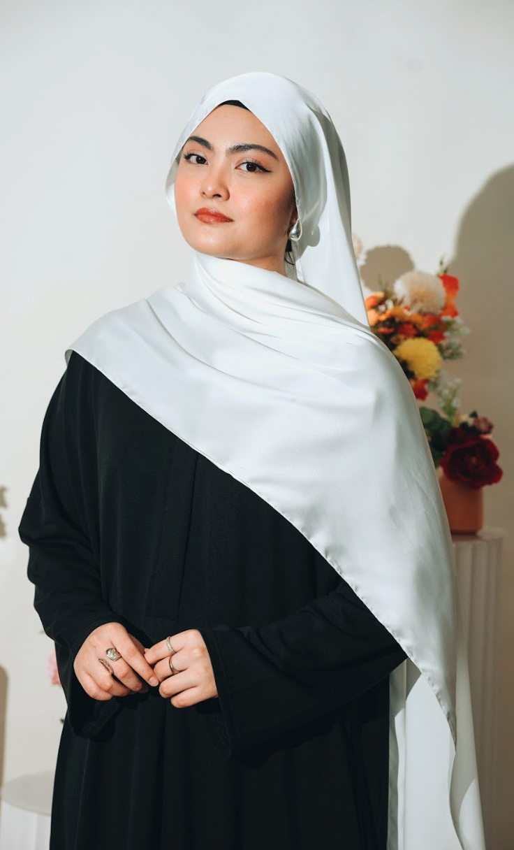 Noor Luxe Satin Shawl
