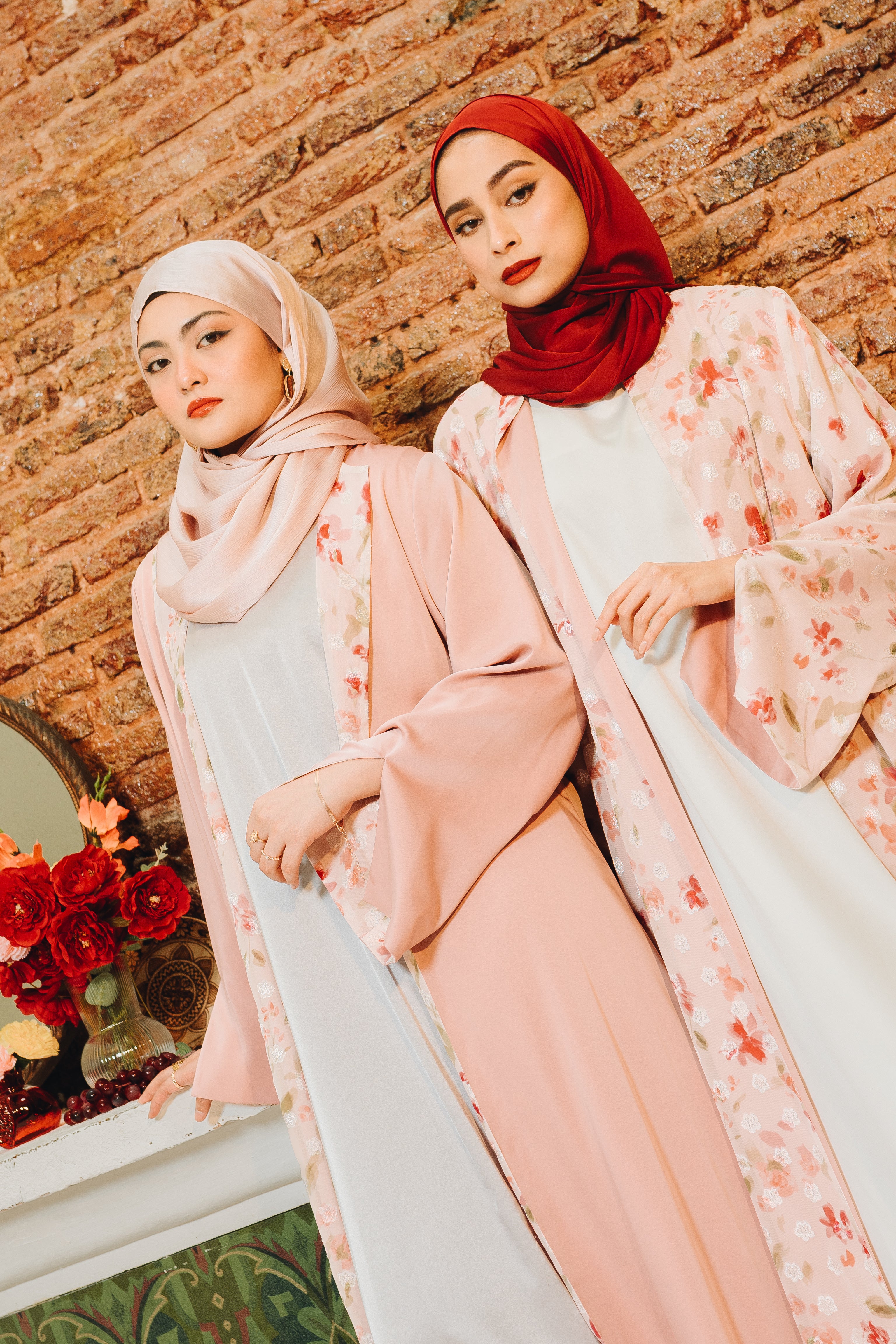 Rosa Reversible Abaya in Petal