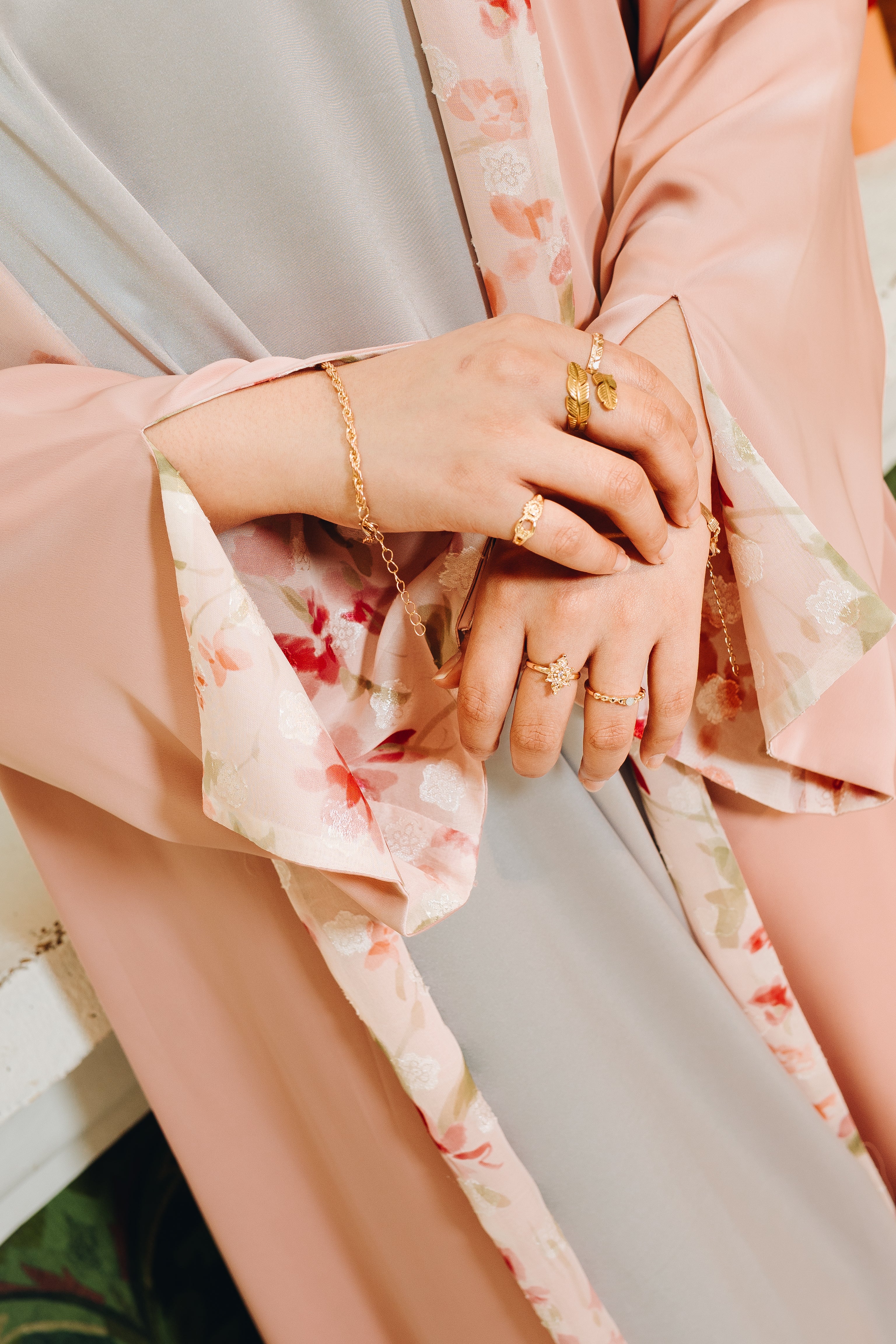 Rosa Reversible Abaya in Petal