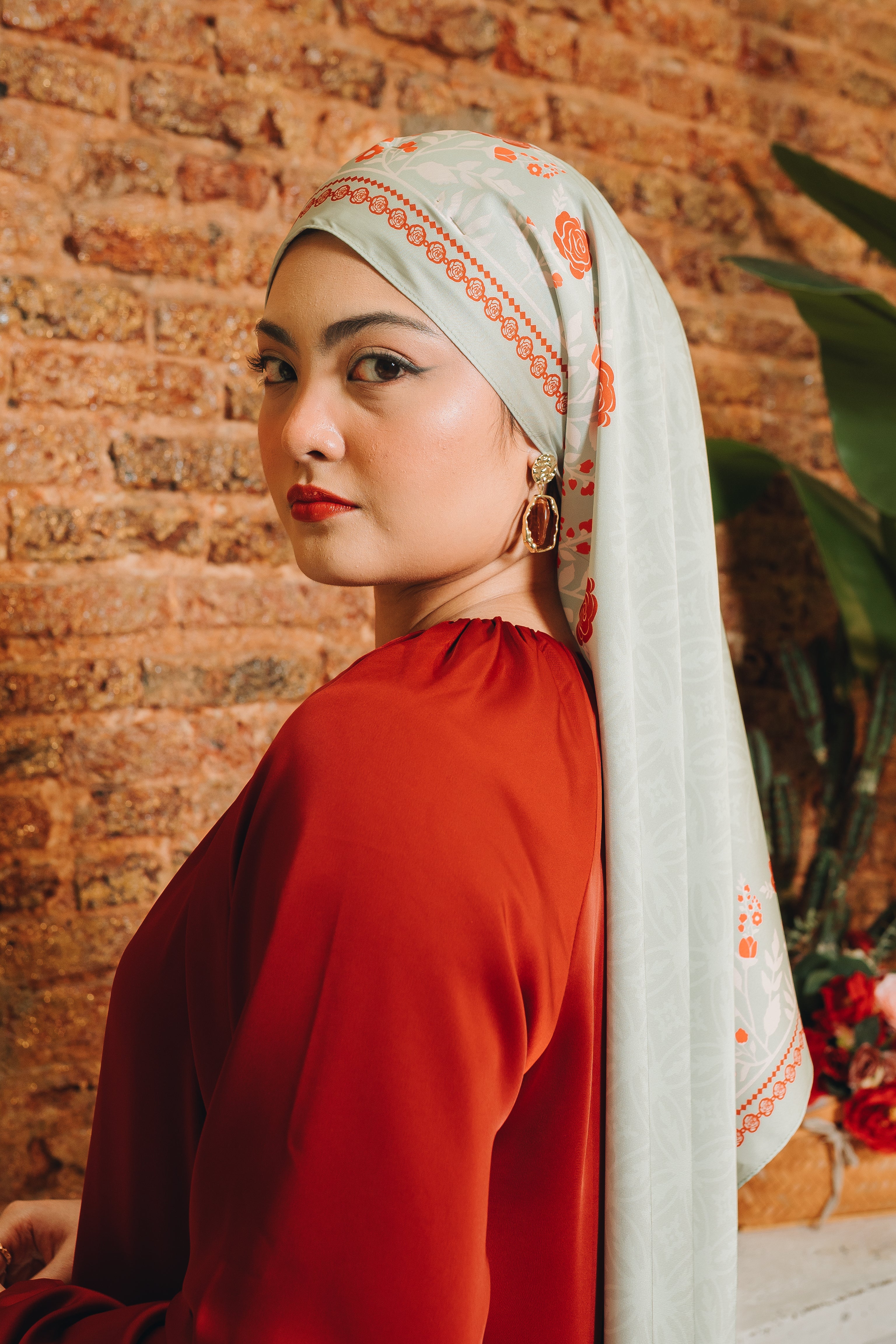 Leanor Luxe Satin Silk Shawl