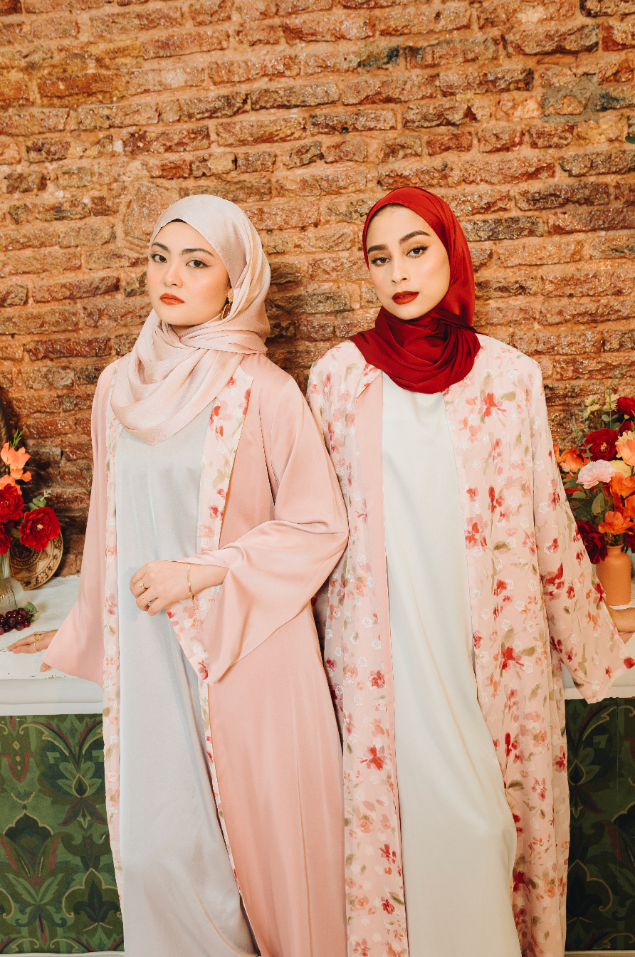 Rosa Reversible Abaya in Petal