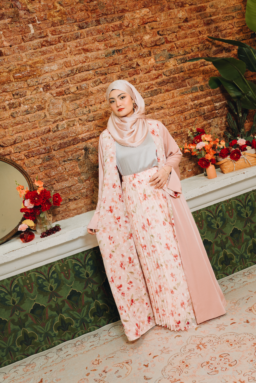 Rosa Pleated Skirt in Petal