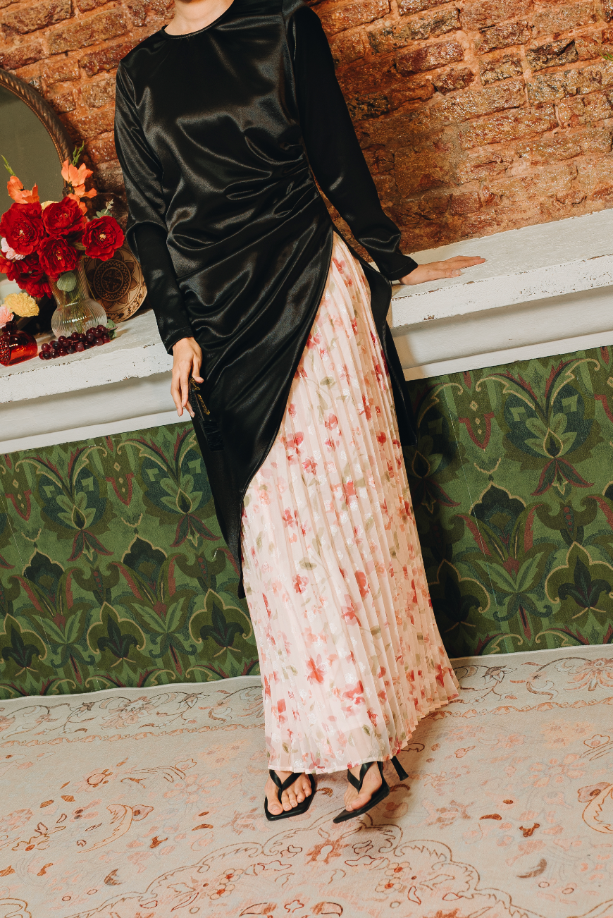Rosa Pleated Skirt in Petal