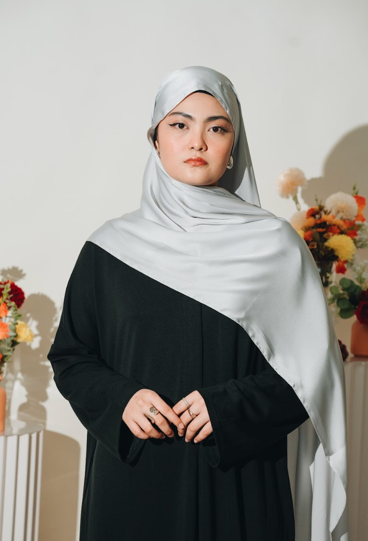 Noor Luxe Satin Shawl