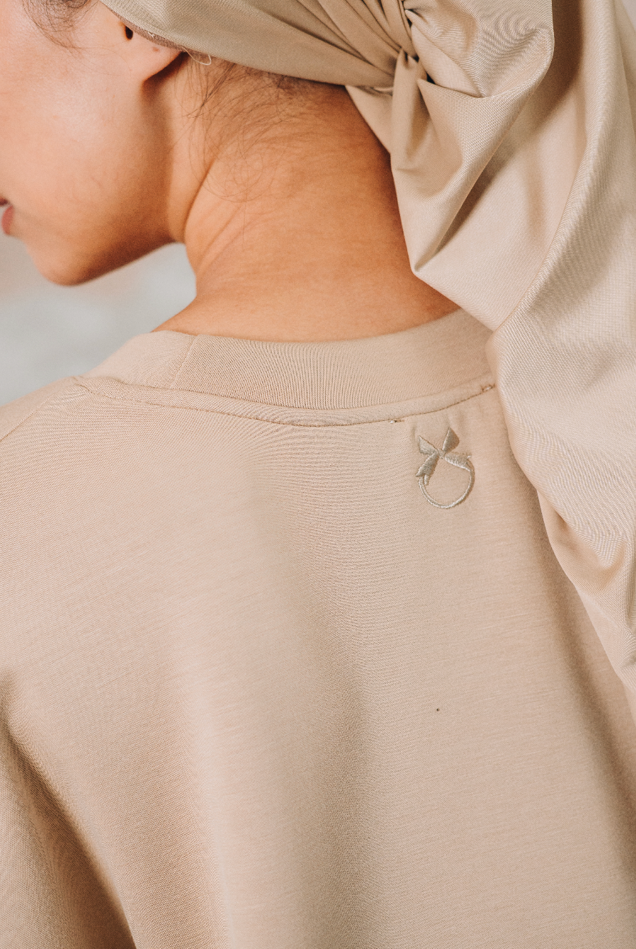 Modal Habibti Sweater in Khaki : Calico & Friends Edition