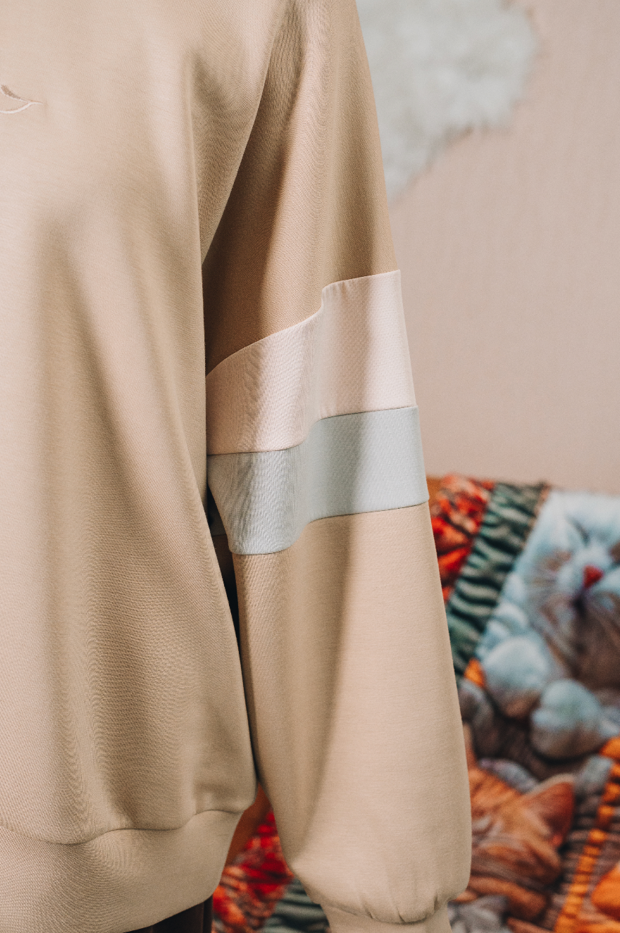 Modal Habibti Jumper in Toast : Calico & Friends Edition