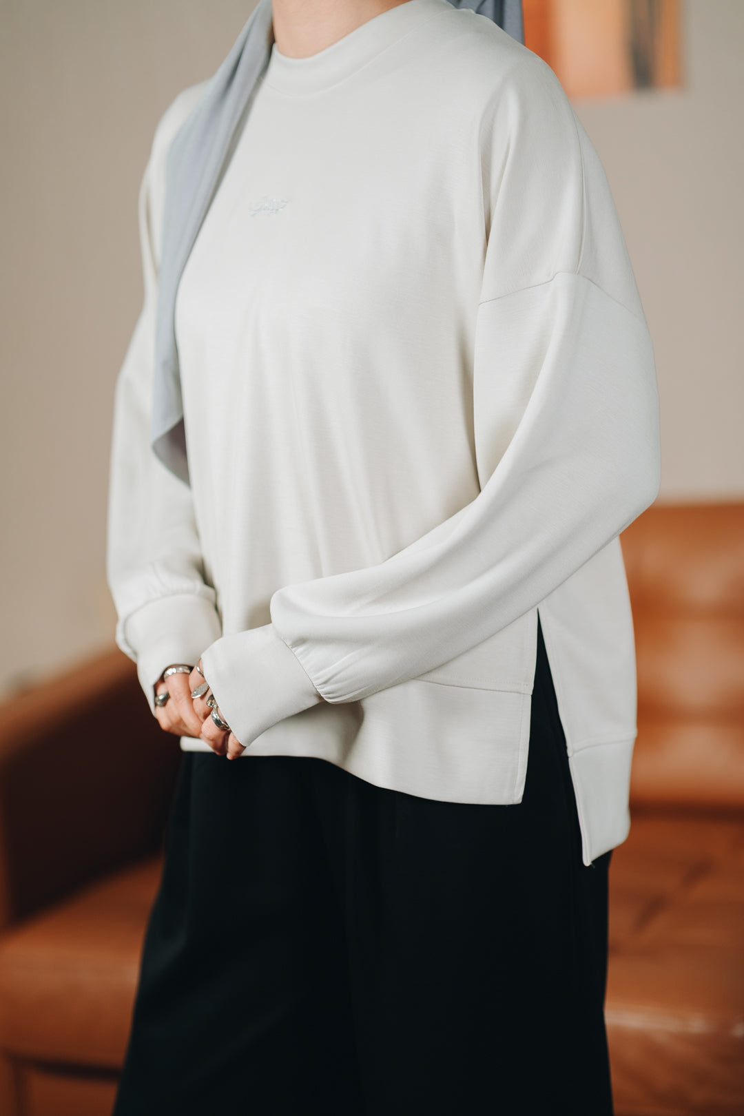 Modal Habibti Sweater in Silver with Pink Embroidery